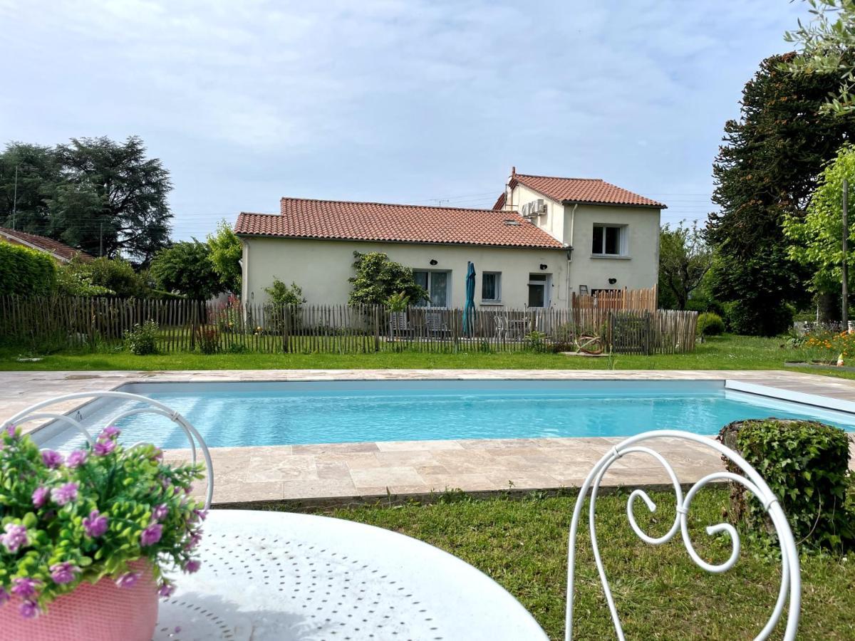 Aux Lagerstroemias Villa Bergerac Buitenkant foto